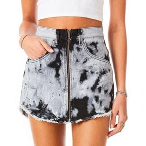 Carmar‎ Beatrice Jean Skirt Women’s Size 26 Black And Gray Mini Zip Front New